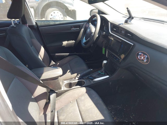 5YFBURHE4JP753037 Toyota COROLLA LE