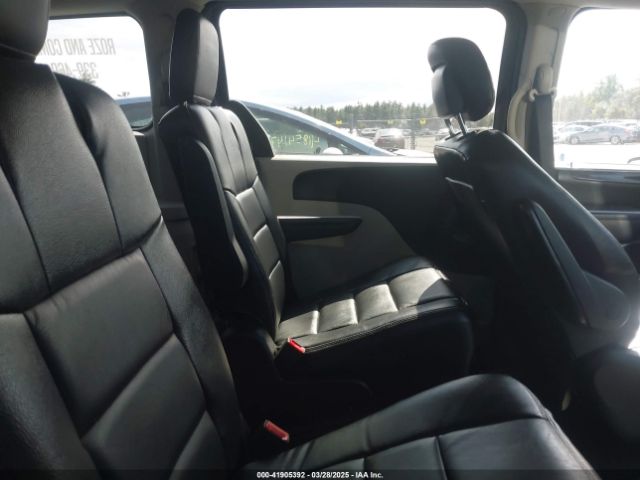 2C4RDGBG3FR667819 Dodge Grand Caravan Se