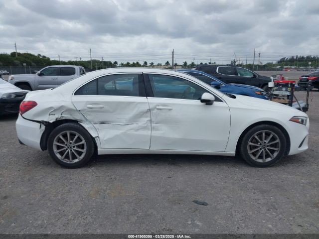 WDD3G4FB4KW024431 Mercedes-Benz A 220 4matic