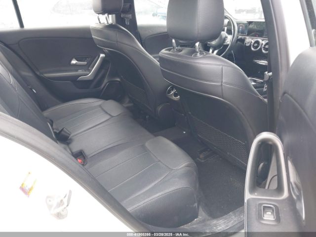WDD3G4FB4KW024431 Mercedes-Benz A 220 4matic