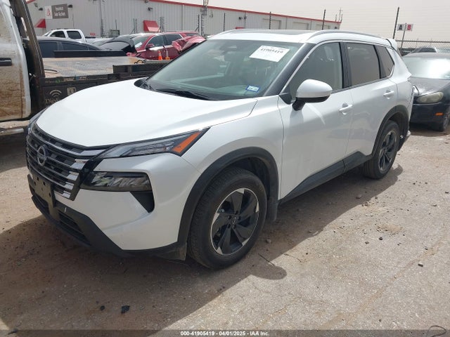 JN8BT3BA6RW360105 Nissan Rogue Sv Fwd