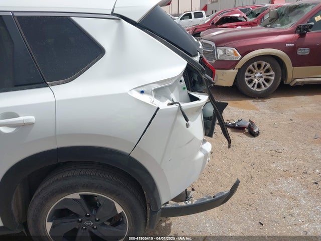 JN8BT3BA6RW360105 Nissan Rogue Sv Fwd