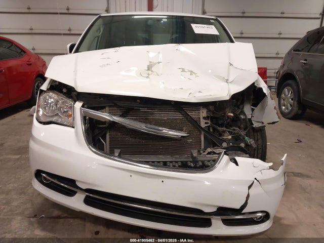 2C4RC1BG1GR185657 Chrysler Town & Country Touring