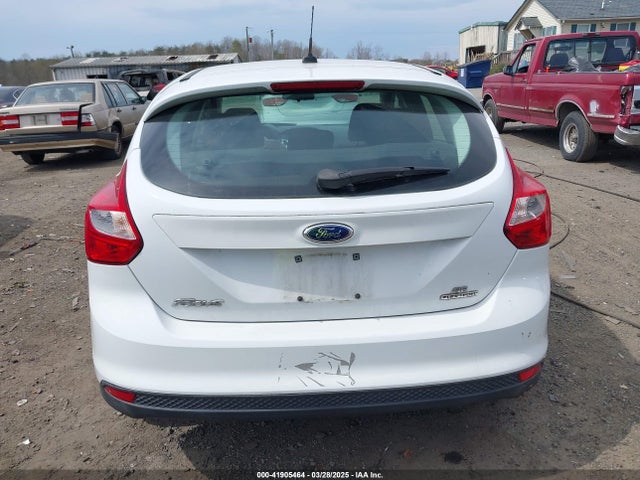 1FADP3K22EL251661 Ford FOCUS SE