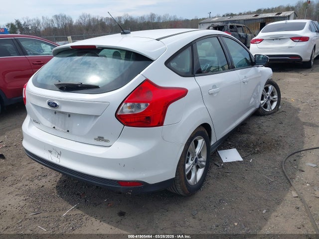 1FADP3K22EL251661 Ford FOCUS SE
