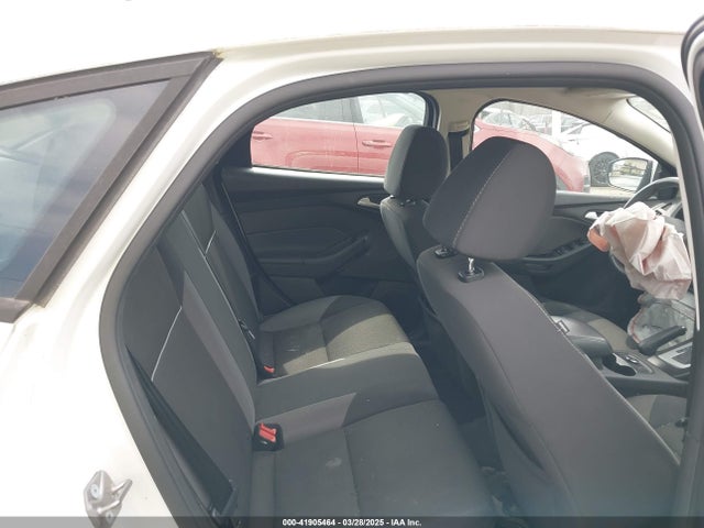 1FADP3K22EL251661 Ford FOCUS SE