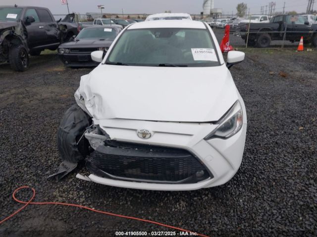 3MYDLBYV5KY506616 Toyota Yaris Xle