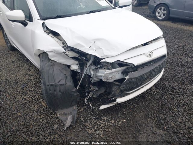 3MYDLBYV5KY506616 Toyota Yaris Xle
