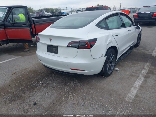 2023 TESLA MODEL 3 5YJ3E1EA3PF696645 Photo 3