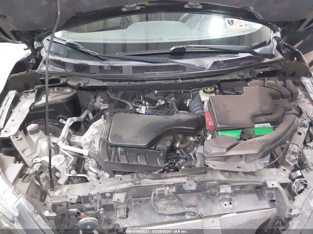 JN1BJ1CR5JW202453 Nissan Rogue Sport S