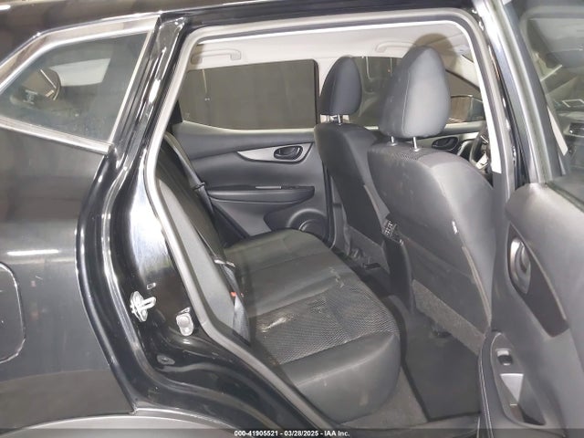 JN1BJ1CR5JW202453 Nissan Rogue Sport S