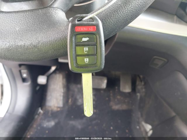 2HKRM3H42GH565349 Honda CR-V SE