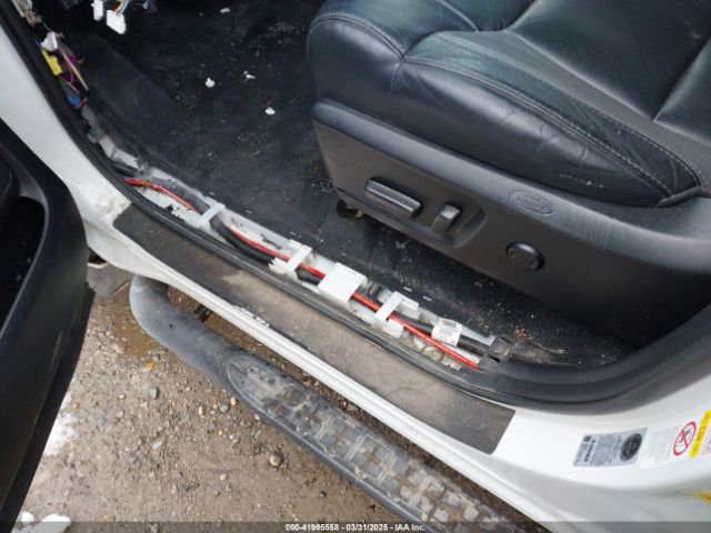 5TFHY5F17KX797348 Toyota Tundra Limited 5.7l V8