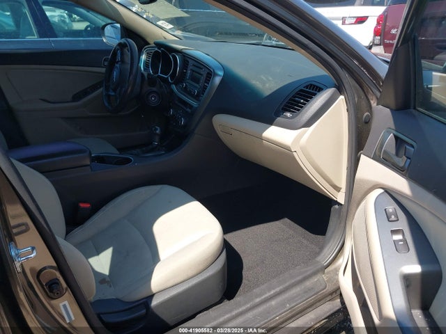 5XXGM4A73EG324815 KIA Optima Lx