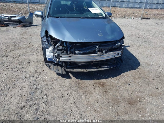 JTDEPRAE5LJ040539 Toyota COROLLA LE
