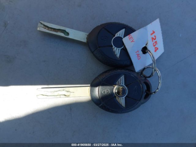 2006 MINI COOPER S WMWRE93516YB72360 Photo 10