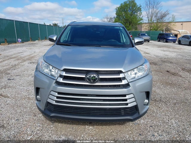 5TDKZRFH1KS556785 Toyota Highlander Xle