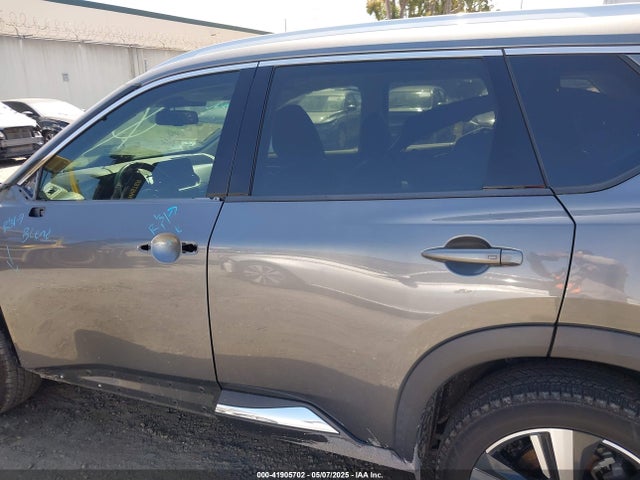 5N1AT3CA4MC801175 Nissan Rogue Sl Fwd