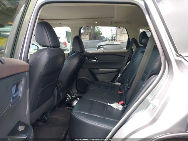 5N1AT3CA4MC801175 Nissan Rogue Sl Fwd