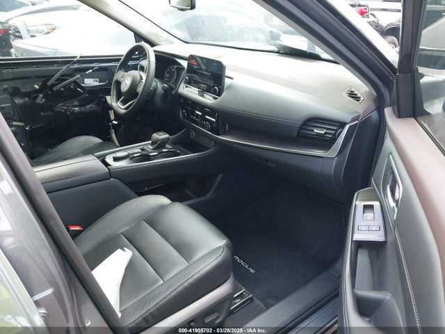 5N1AT3CA4MC801175 Nissan Rogue Sl Fwd