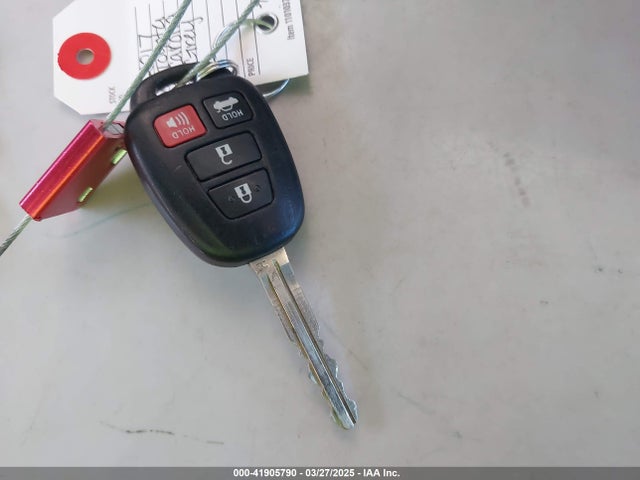 2T1BURHE4HC910835 Toyota COROLLA SE