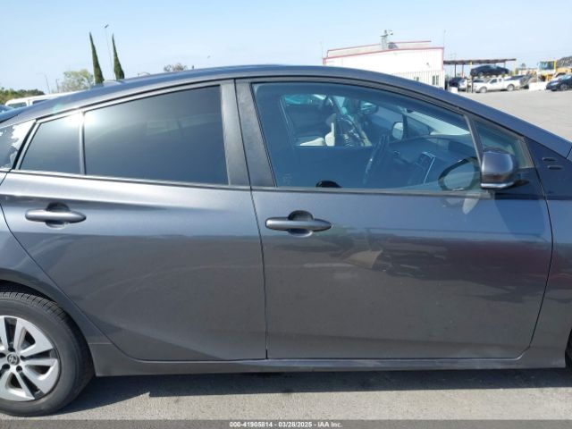 JTDKARFU0G3025090 Toyota Prius Four