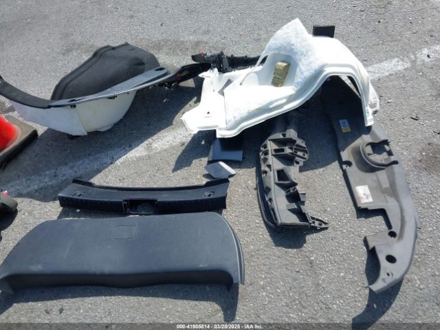 JTDKARFU0G3025090 Toyota Prius Four