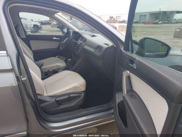 3VV3B7AX3JM000585 Volkswagen Tiguan 2.0t Se/2.0t Sel