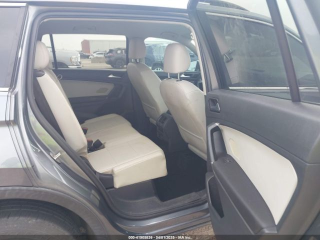 3VV3B7AX3JM000585 Volkswagen Tiguan 2.0t Se/2.0t Sel