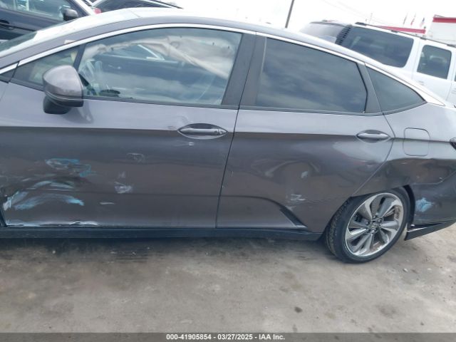 JHMZC5F18KC006818 Honda CLARITY PLUG-IN HYBRID