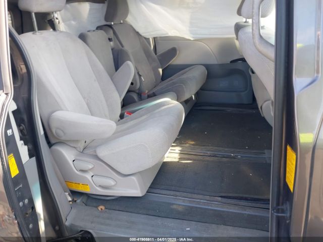 5TDKK3DC5ES483532 Toyota Sienna Le V6 8 Passenger