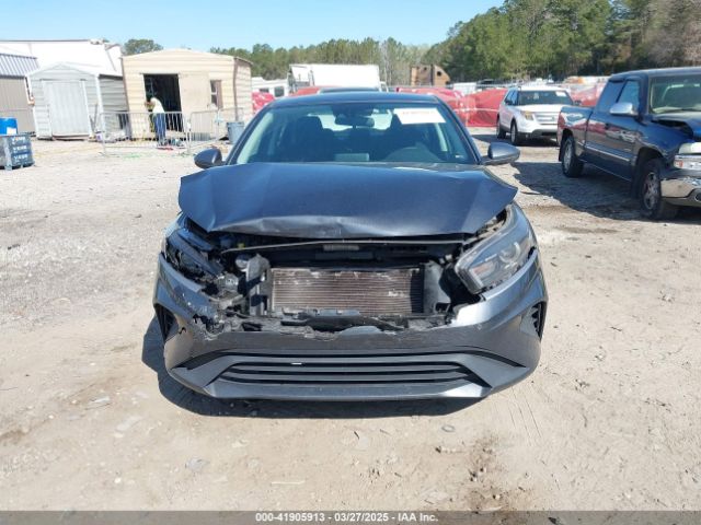 3KPF24AD0NE499281 KIA FORTE FE