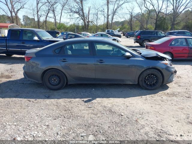 3KPF24AD0NE499281 KIA FORTE FE