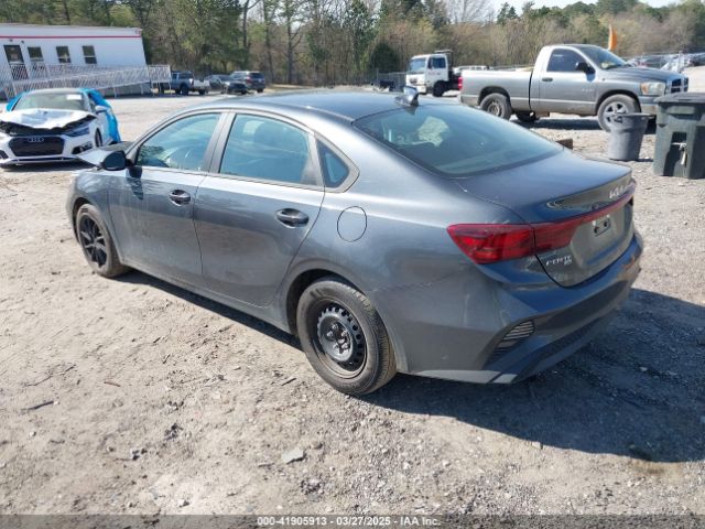 3KPF24AD0NE499281 KIA FORTE FE