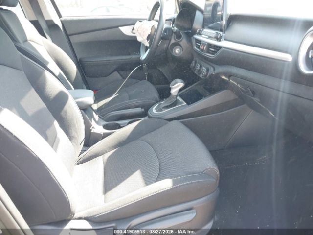 3KPF24AD0NE499281 KIA FORTE FE