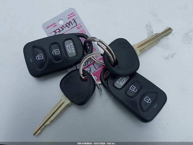 5NPD74LF8HH211188 Hyundai ELANTRA SE