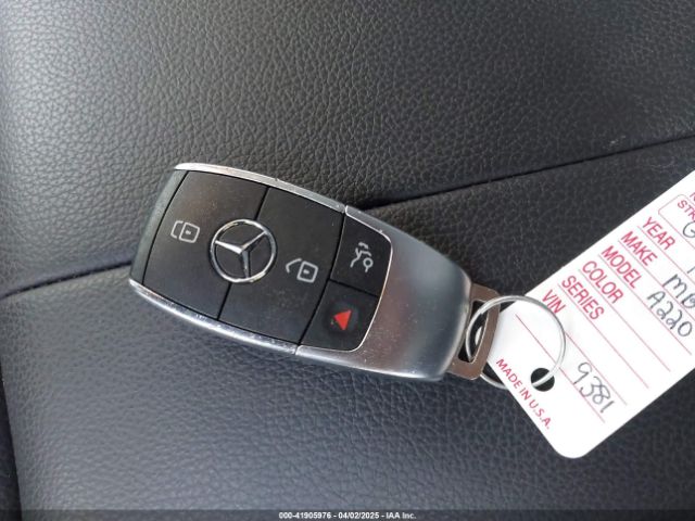 WDD3G4EBXKW034950 Mercedes-Benz A 220