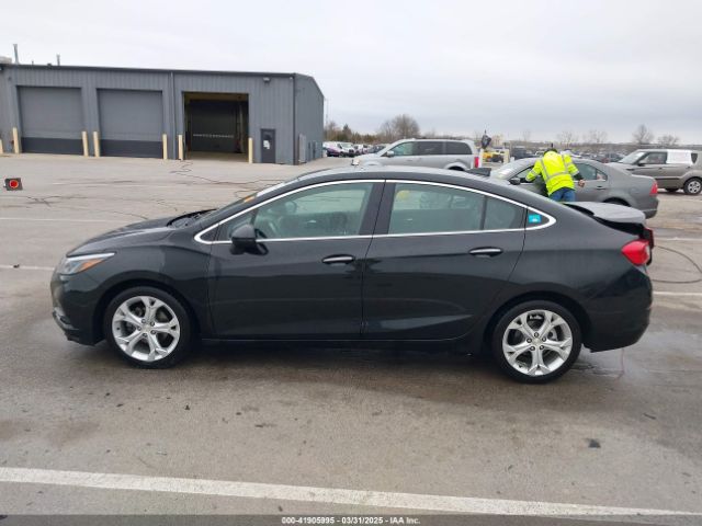 1G1BF5SM1J7112005 Chevrolet Cruze Premier Auto