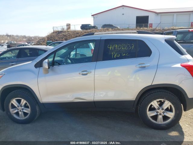 3GNCJPSB4HL175388 Chevrolet Trax Lt