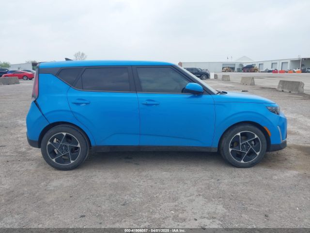 KNDJ33AU2P7216562 KIA SOUL EX