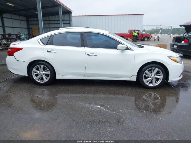 1N4AL3AP5HC130381 Nissan Altima 2.5 S