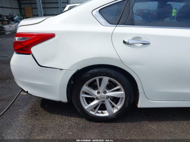 1N4AL3AP5HC130381 Nissan Altima 2.5 S