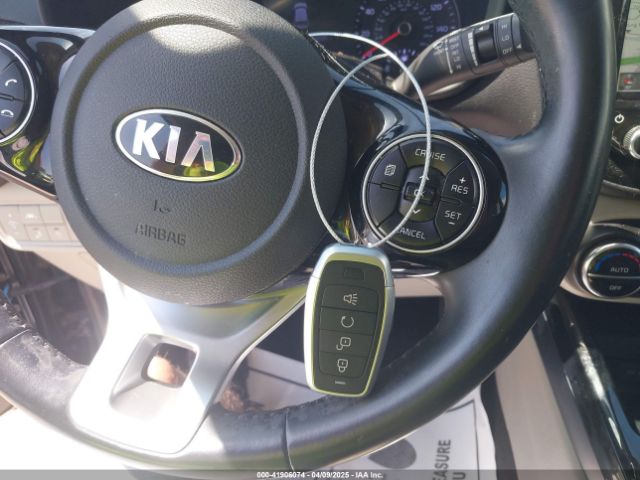KNDJ33AU7L7065812 KIA SOUL EX