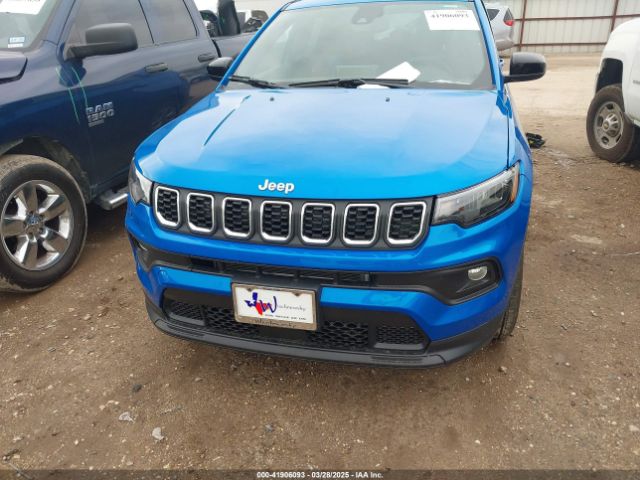 3C4NJDBN8ST579912 Jeep Compass Latitude 4x4