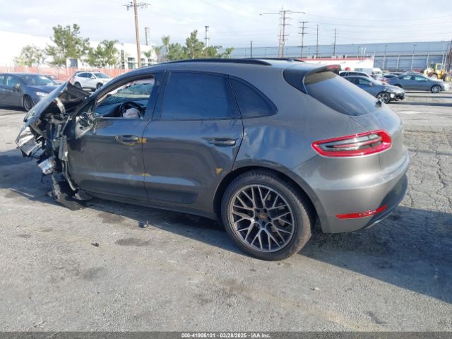 2018 PORSCHE MACAN WP1AA2A54JLB14685 Photo 2