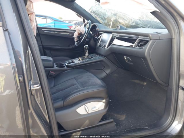 2018 PORSCHE MACAN WP1AA2A54JLB14685 Photo 4