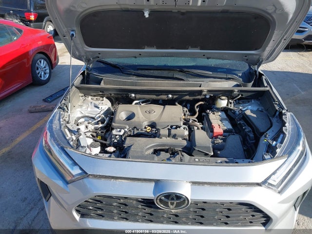 2T3F1RFV5RW449651 Toyota RAV4 LE
