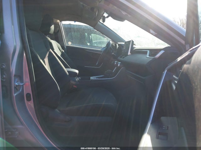 2T3F1RFV5RW449651 Toyota RAV4 LE