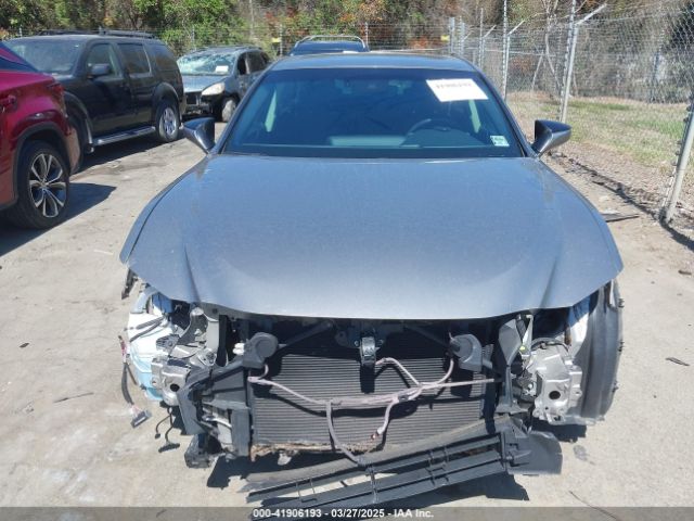 58AD21B15LU009088 Lexus ES 300H