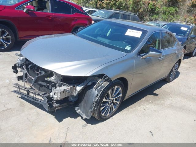58AD21B15LU009088 Lexus ES 300H